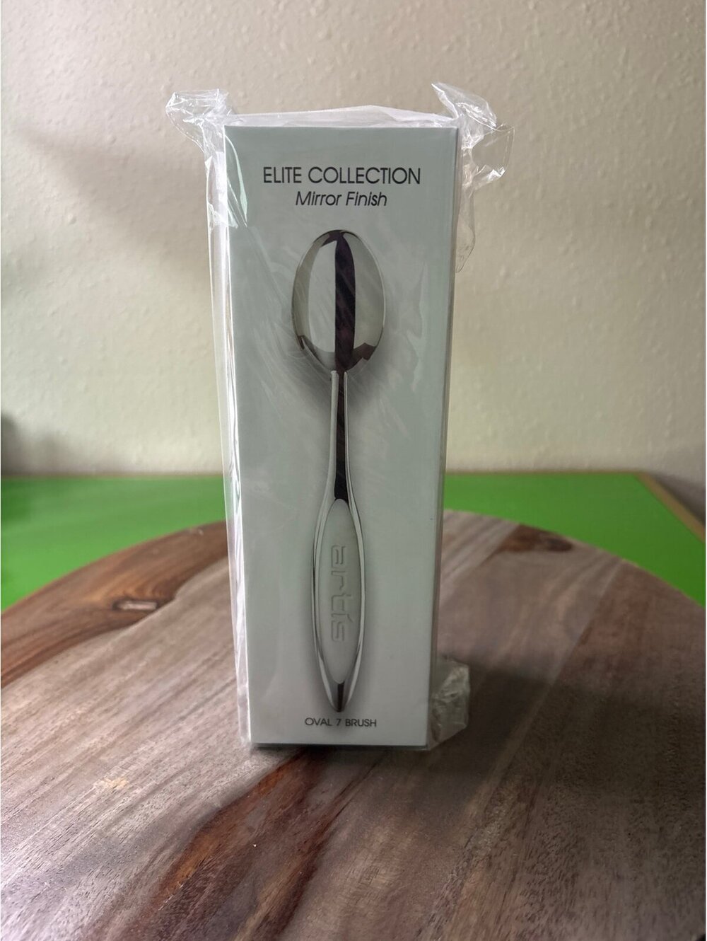 Artis Elite Collection Mirror Finish Oval 7 Brush